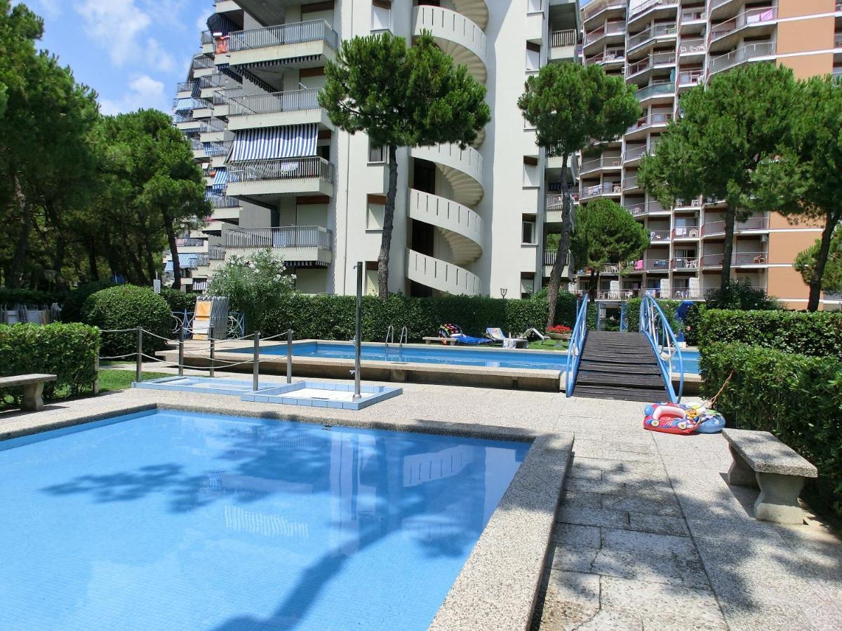 Residence Marco Polo Lignano Sabbiadoro Exterior foto