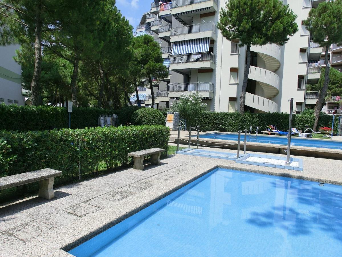 Residence Marco Polo Lignano Sabbiadoro Exterior foto